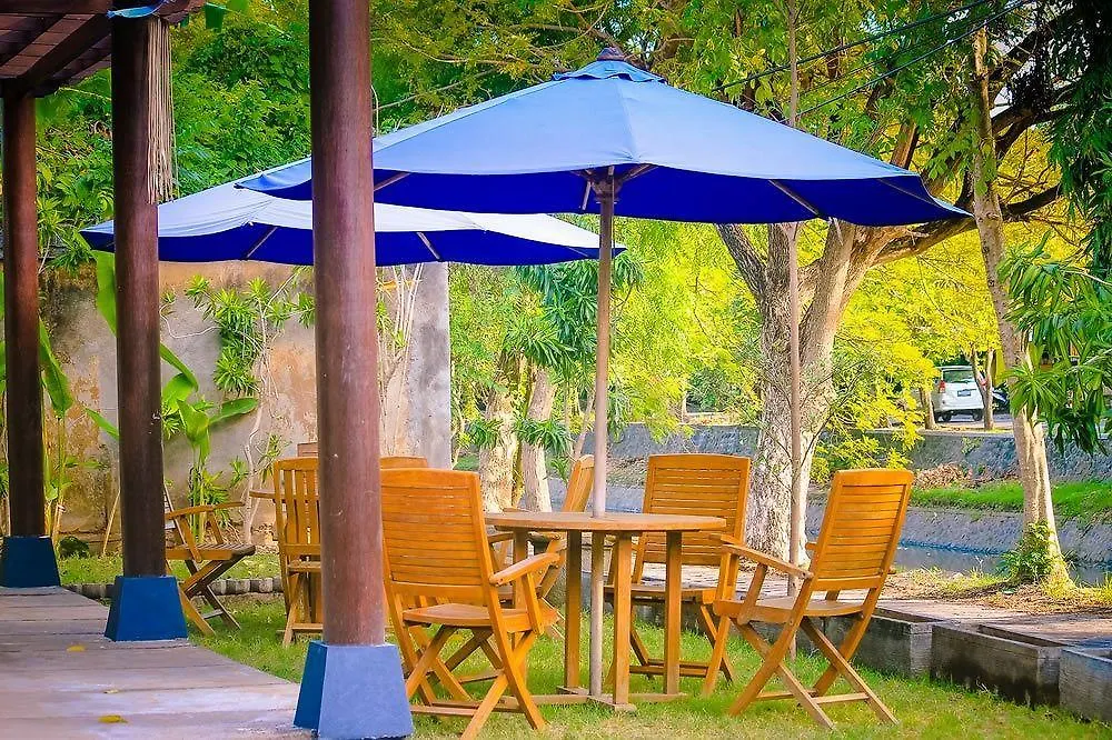 Radiant Jepun Villa Legian   Legian (Bali)